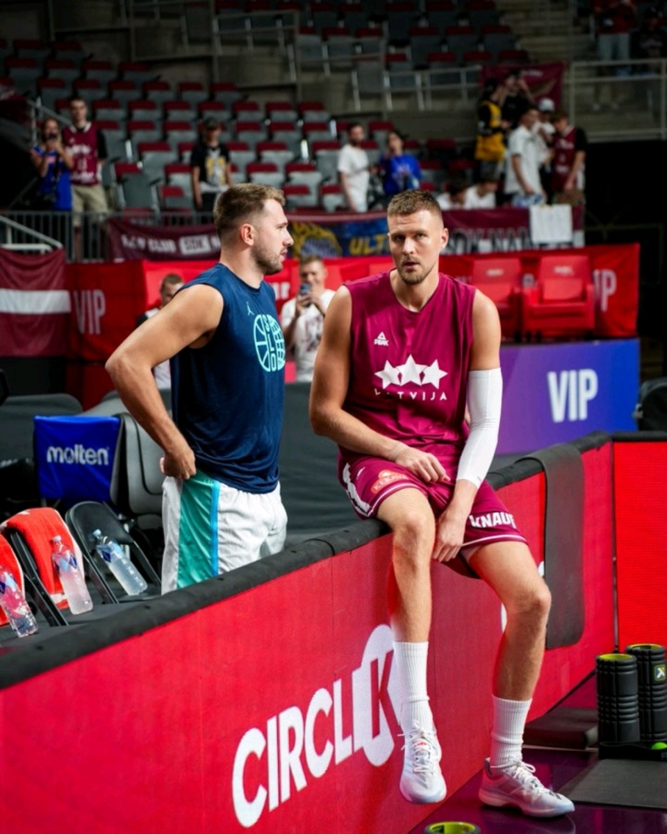 因此, 私信联系作