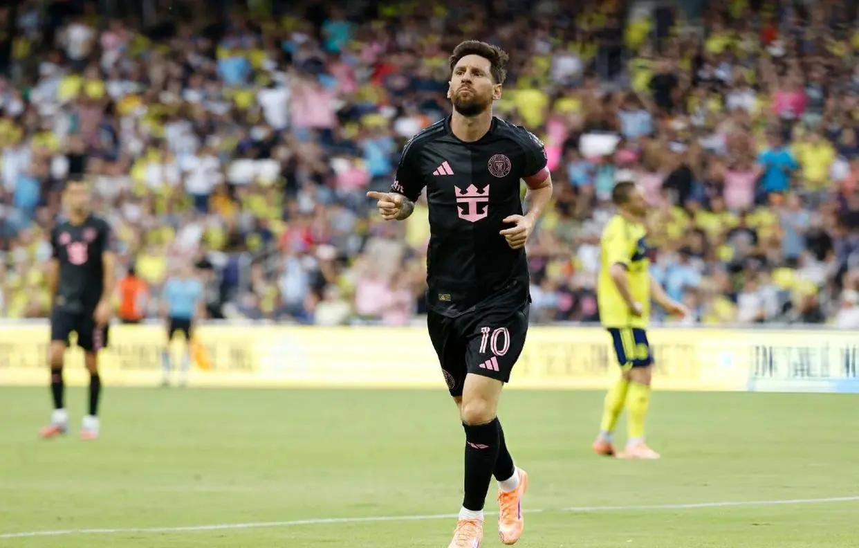 常规赛最后, 球加冕金靴