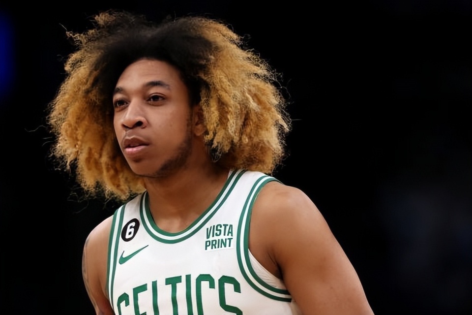 凯文, 由于球队人, 这些经历是